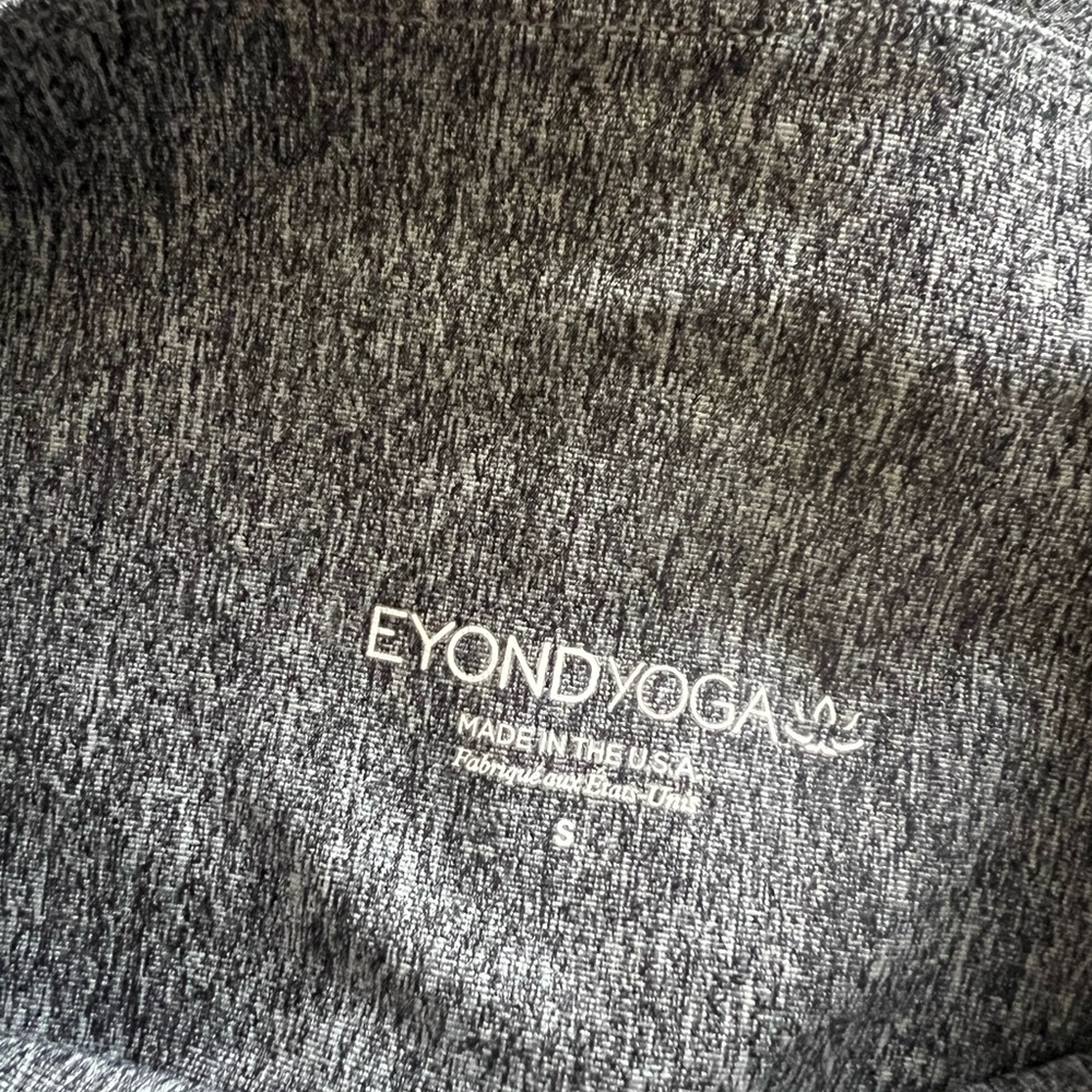 Beyond Yoga Glittering Gray and Rise Gold Leggings Size Small - Picture 7 of 7